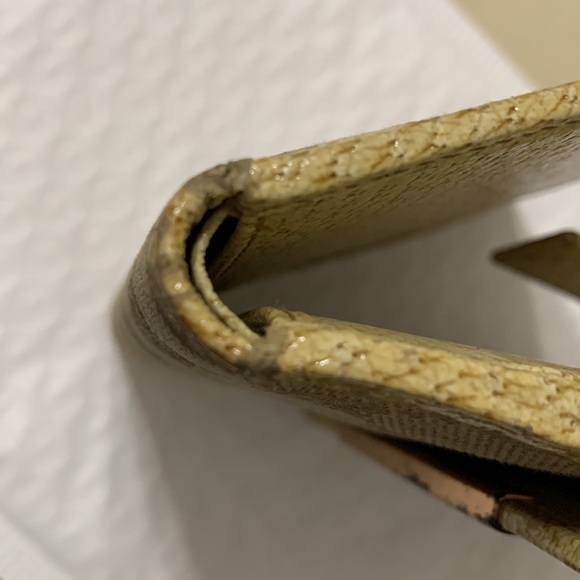 π₯SALEπ₯ Gucci GG Logo Canvas Bifold Wallet - Picture 11 of 14